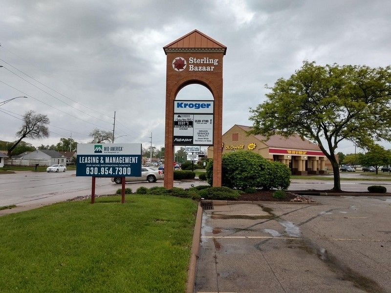 STERLING BAZAAR: 3311 N Sterling Ave, Peoria, IL 61604
